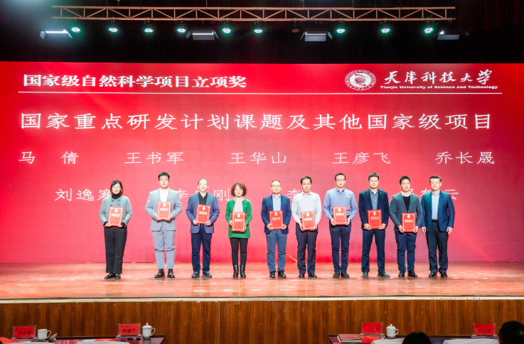 8220d50817c045fd98beaa2d900e5be9.png 8220d50817c045fd98beaa2d900e5be9.png