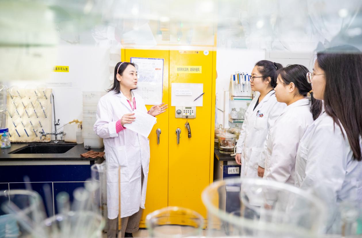 f8de9d1c3fd04ed4898fd26d69d08218.jpg f8de9d1c3fd04ed4898fd26d69d08218.jpg