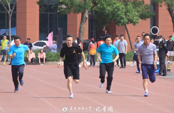 d9e7d076de0946c99e5fcc16b344d029.png d9e7d076de0946c99e5fcc16b344d029.png