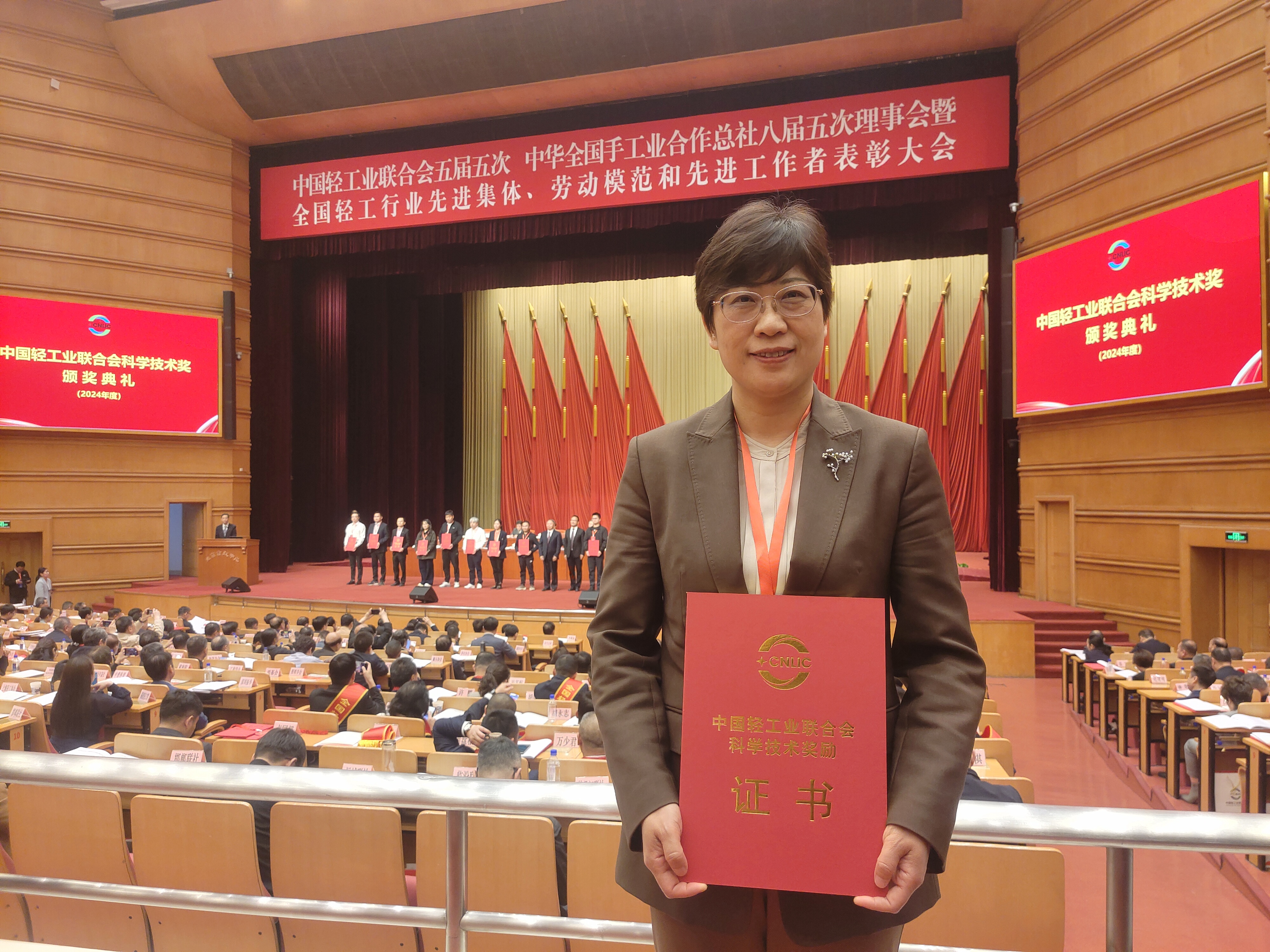 c4acb0c1679640eb9ca4d36526a19d65.jpg c4acb0c1679640eb9ca4d36526a19d65.jpg